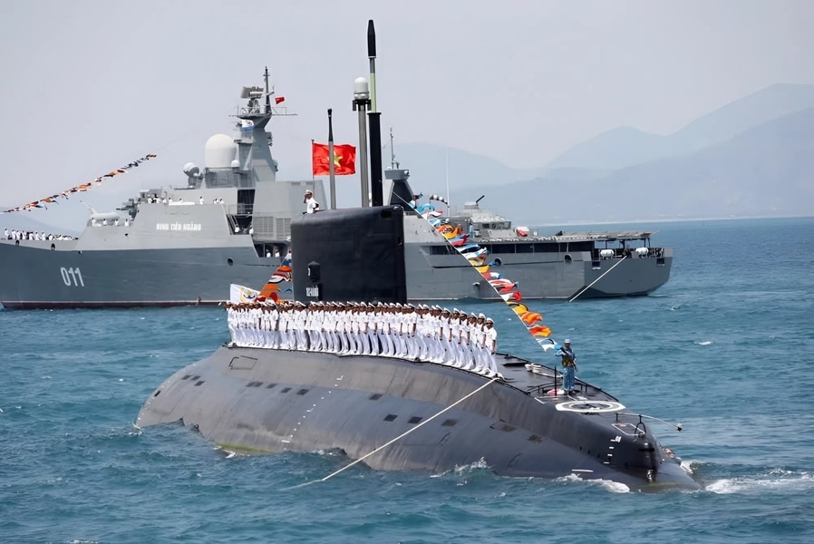 02/09 sẽ có sự tham gia của tàu ngầm, tàu nổi